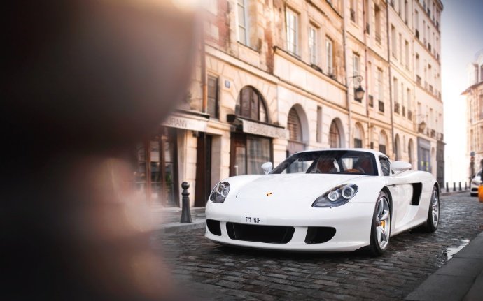 Porsche Carrera GT ​诱惑力十足！ ​​​​白色的更显韵味