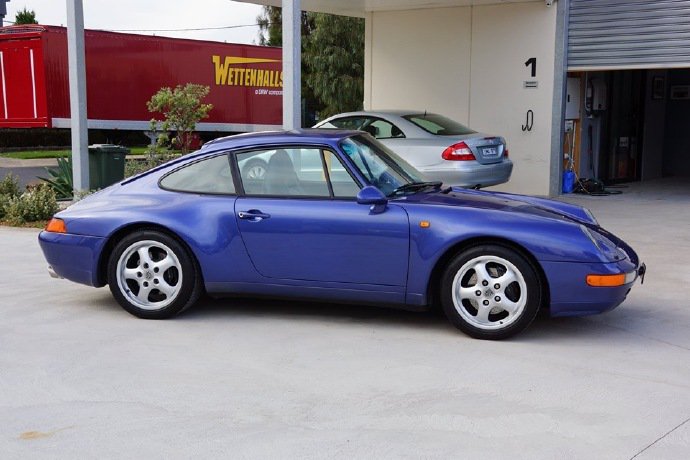 Porsche 911 Carrera 993 致敬老蛙