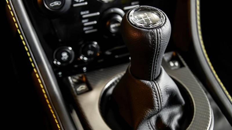 高性能的阿斯顿·马丁V8 Vantage N430汽车桌面壁纸
