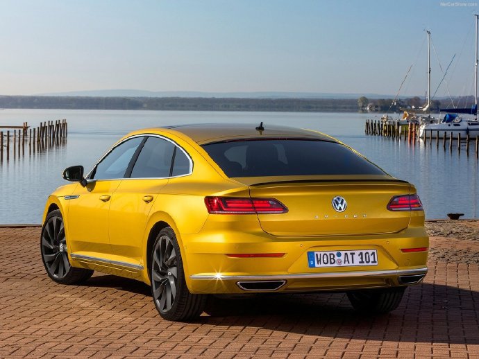 一组帅气的红色大众Volkswagen Arteon R-Line