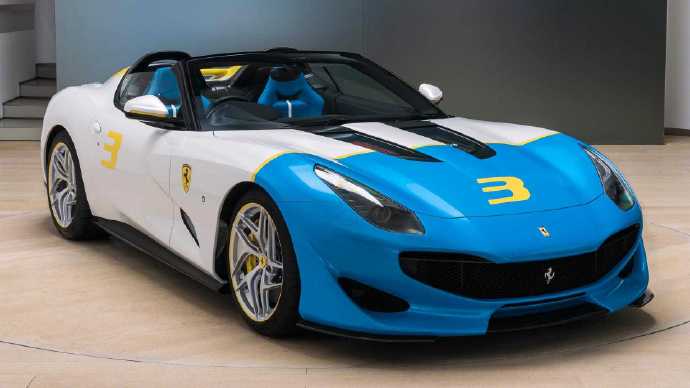 法拉利Ferrari SP3JC車身配色為藍(lán)色白色黃色