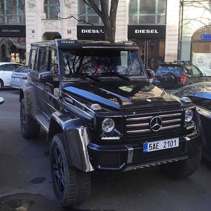 Mercedes G-Class  男生女生开都很帅的车