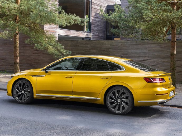 一组帅气的红色大众Volkswagen Arteon R-Line