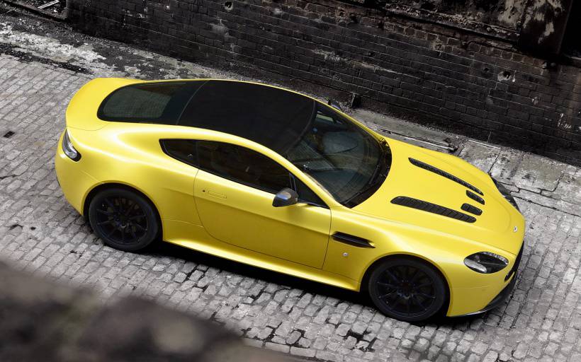 阿斯顿·马丁黄色V12 Vantage S汽车图片