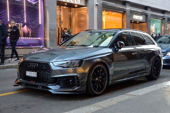 街拍奥迪ABT RS4-R Avant B9图片欣赏