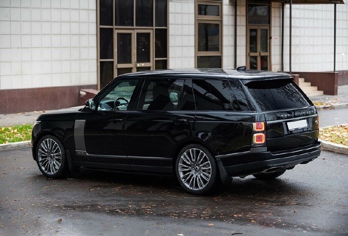 一組帥氣Range-Rover Long 3.0 2018