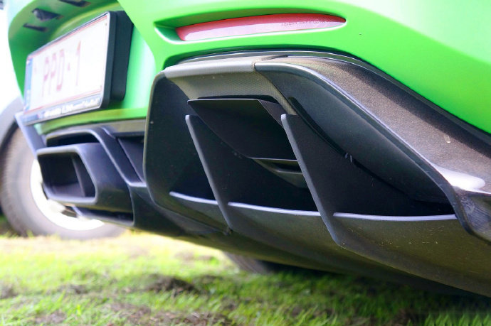 绿色梅赛德斯Mercedes-AMG GT R C190欣赏