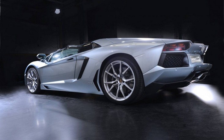 兰博基尼Aventador LP700-4高清跑车图片