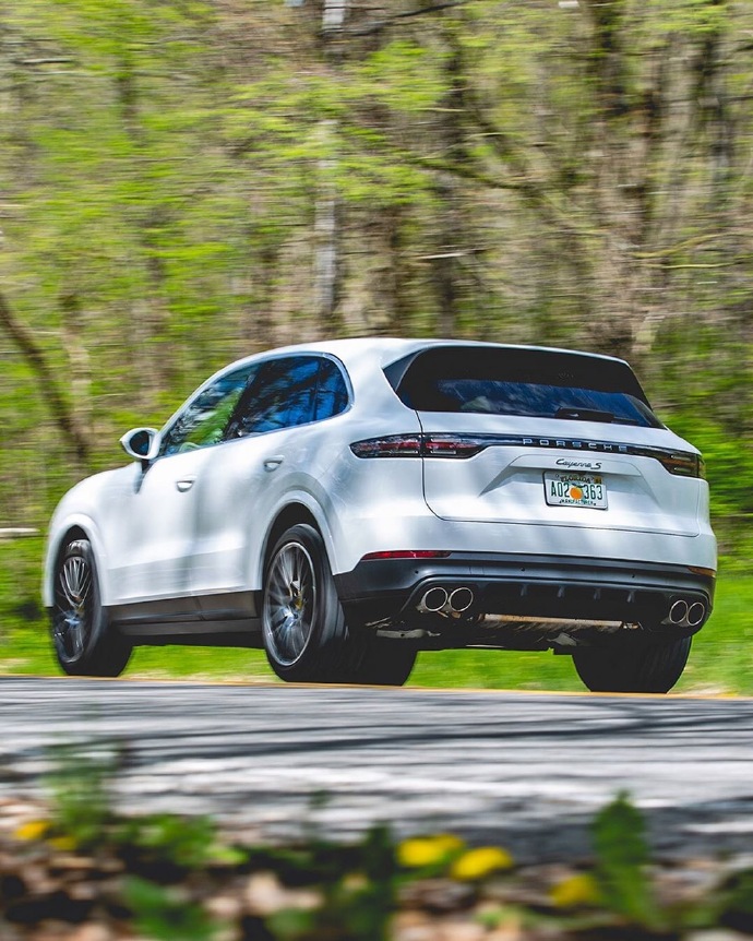 一组帅气的2019 Porsche Cayenne S