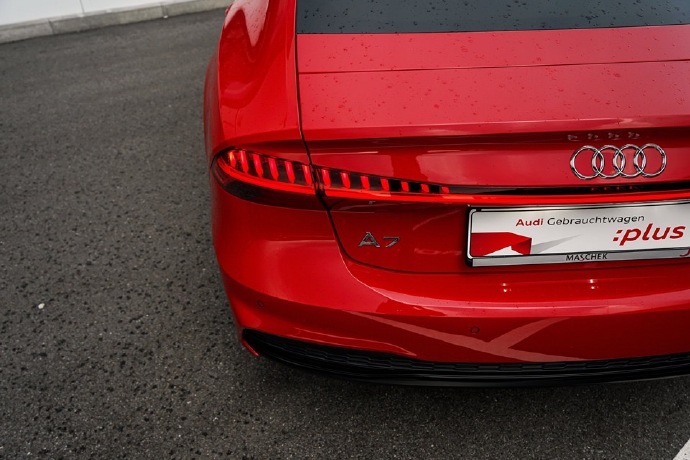 一组红色帅气的Audi A7 Sportback
