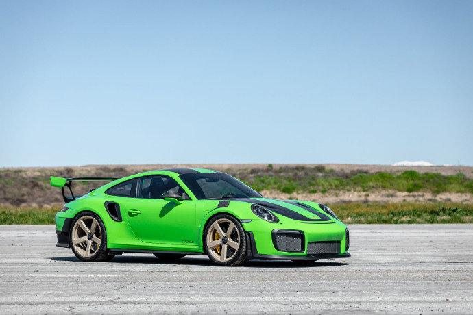 Porsche 911 GT2 RS 这颜色太耀眼了