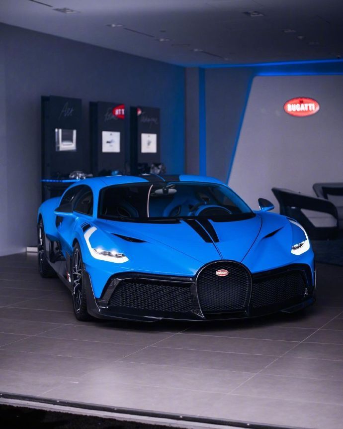 布加迪Bugatti Divo，美到极致的蓝色幽灵