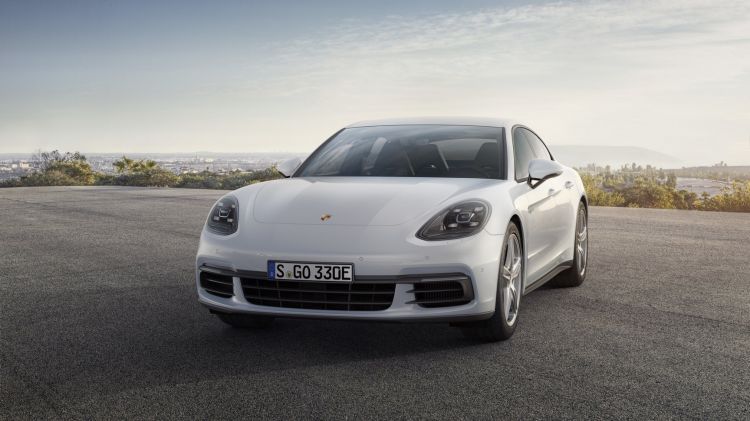 炫酷保时捷panamera4汽车图片