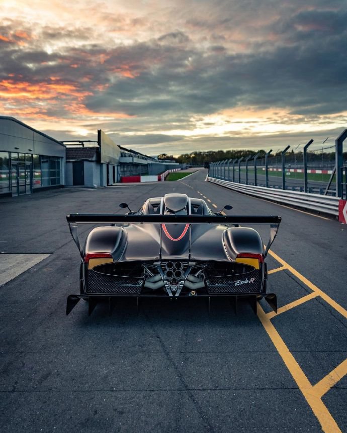 超帥的帕加尼Zonda R圖片