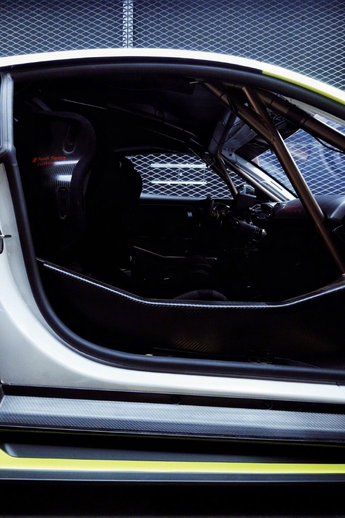 惊艳的Audi R8 LMS GT2图片欣赏