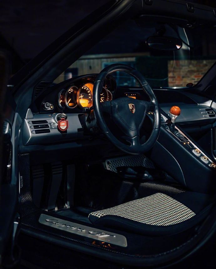 传奇经典，保时捷Porsche Carrera GT