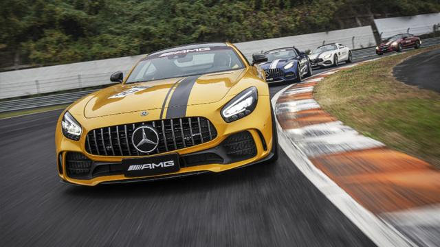 梅赛德斯AMG GT R Pro，超跑的Pro版本