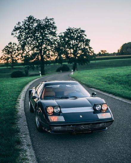 法拉利512 Berlinetta Boxer图片欣赏