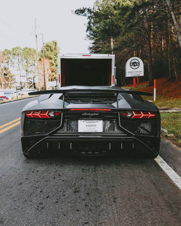 兰博基尼 Aventador SV跑车图片欣赏