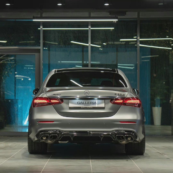 梅赛德斯-AMG E63 S，优雅豪华