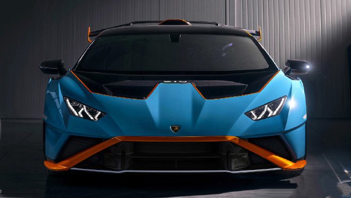 蓝色的Lamborghini Huracan STO图片