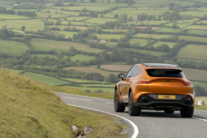 Aston Martin DBX，這涂裝蠻好看