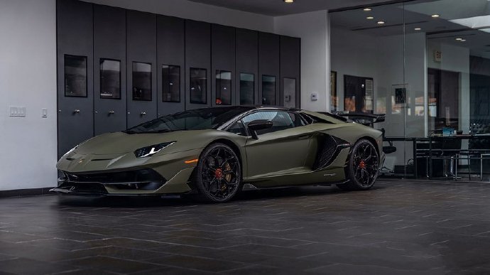 兰博基尼Aventador SVJ敞篷，配色超帅