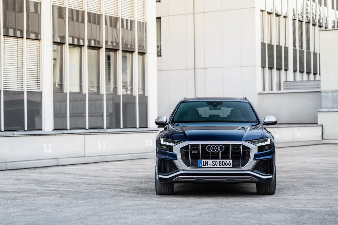 2021 Audi SQ8 TFSI 帅气满分