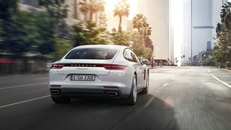 炫酷保时捷panamera4汽车图片