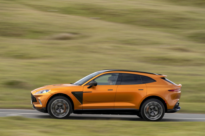 Aston Martin DBX，這涂裝蠻好看