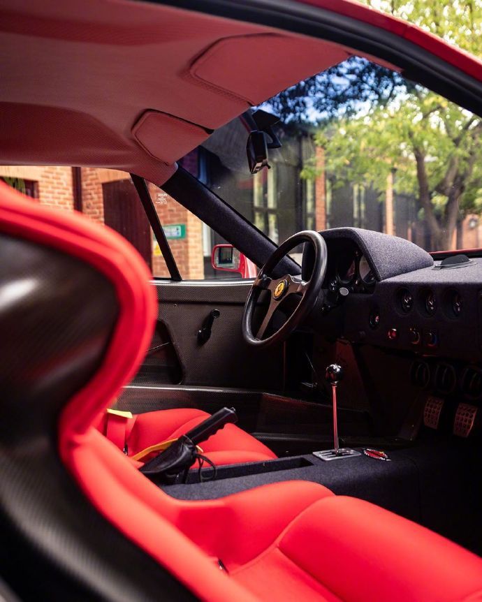 红色的法拉利F40，经典车的诱惑