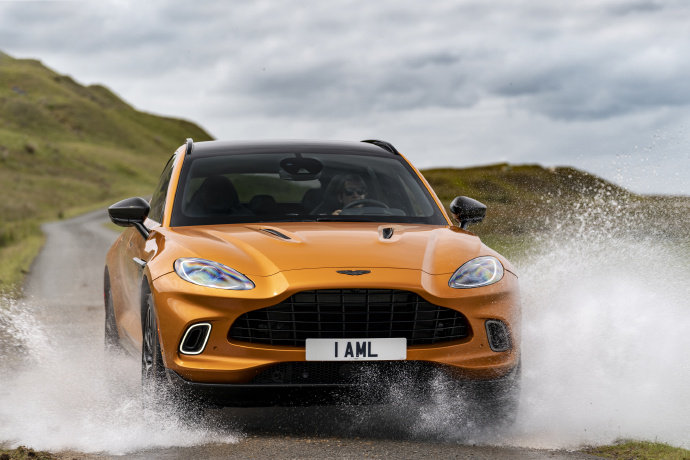 Aston Martin DBX，這涂裝蠻好看