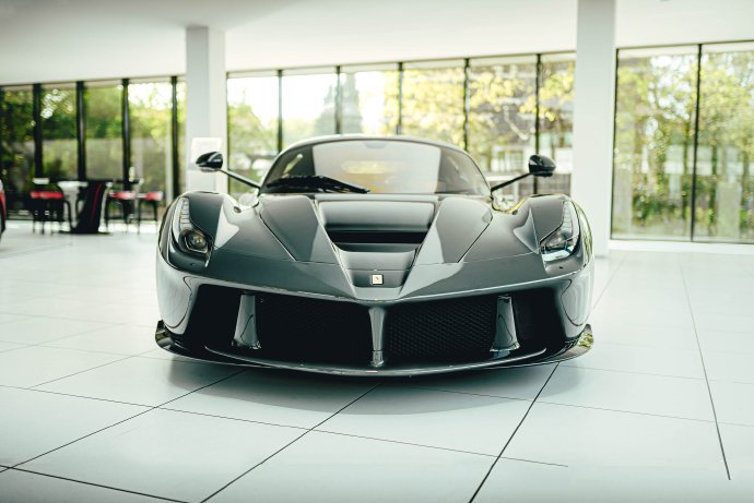 法拉利LaFerrari ，拥有蝴蝶门的跃马太帅了