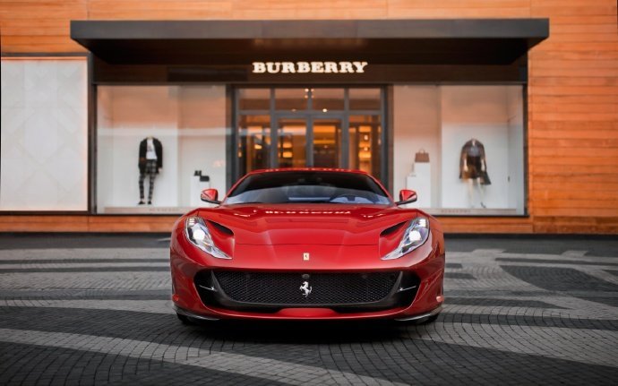 Ferrari 812  Superfast，唯美