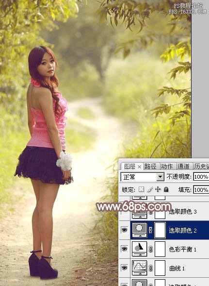 Photoshop给树林小路上的美女加上唯美的淡暖色