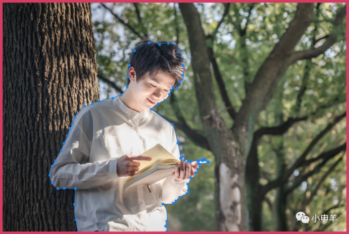 抠人物，在PS中抠出帅气男生在校园树林里看书的场景