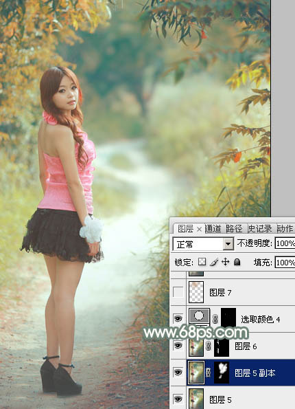 Photoshop給樹林中的紅衣美女加上漂亮的秋季色