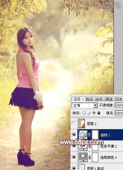 Photoshop给树林小路上的美女加上唯美的淡暖色